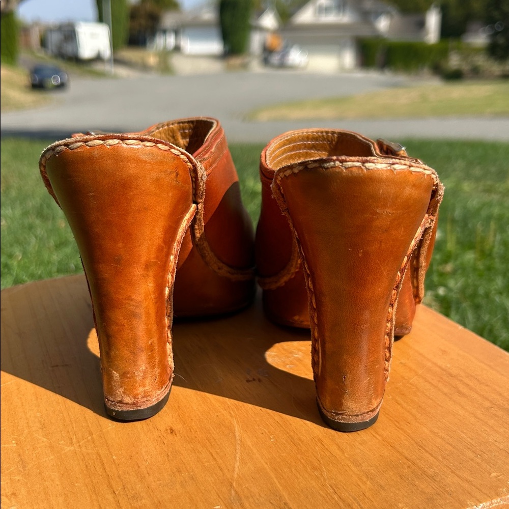 VINTAGE | Leather Mules | 1970s Iconic - Picture 9 of 9